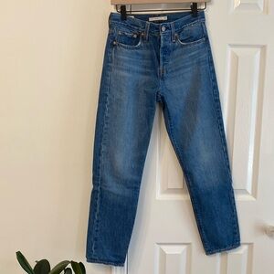 Levi’s Premium Wedgie Jeans 25x27
